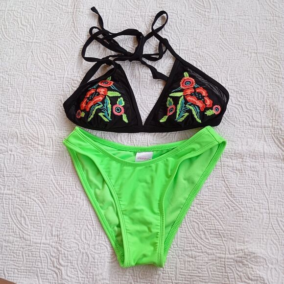 Xhilaration Women's Embroidered Print Lace-Up Bikini Set Size (M) Y (XS) - Picture 1 of 6